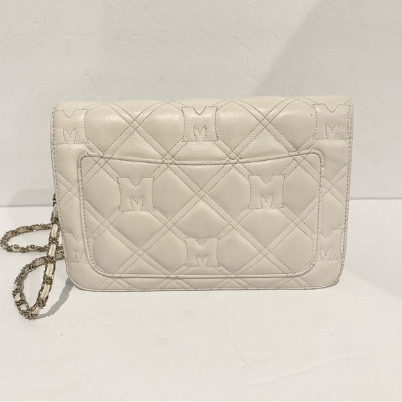 Metro City Sling Bag - Picture 2 of 11